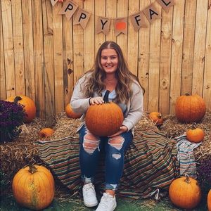 Meet your Posher, Abbigail